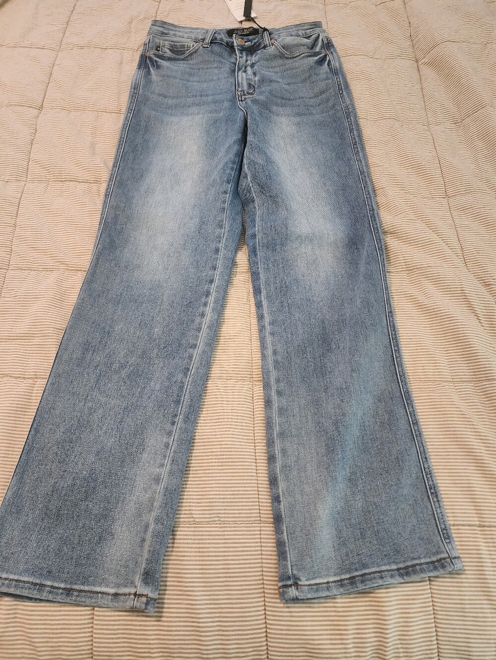 Judy Blue NWT Straight Leg Tummy Control Top Light Wash Women's Jeans Sz 11/30
